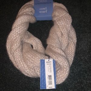 BRAND NEW SCARF 🧣